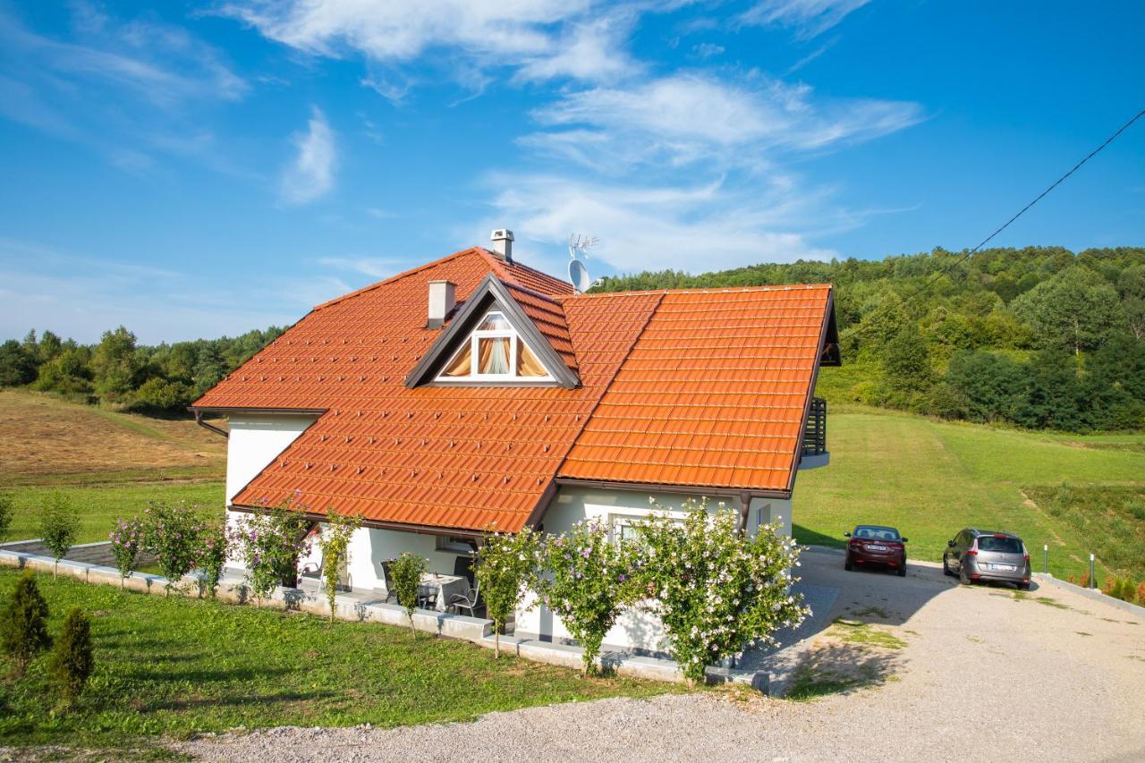 Apartmani Leptir Rakovica Exterior foto